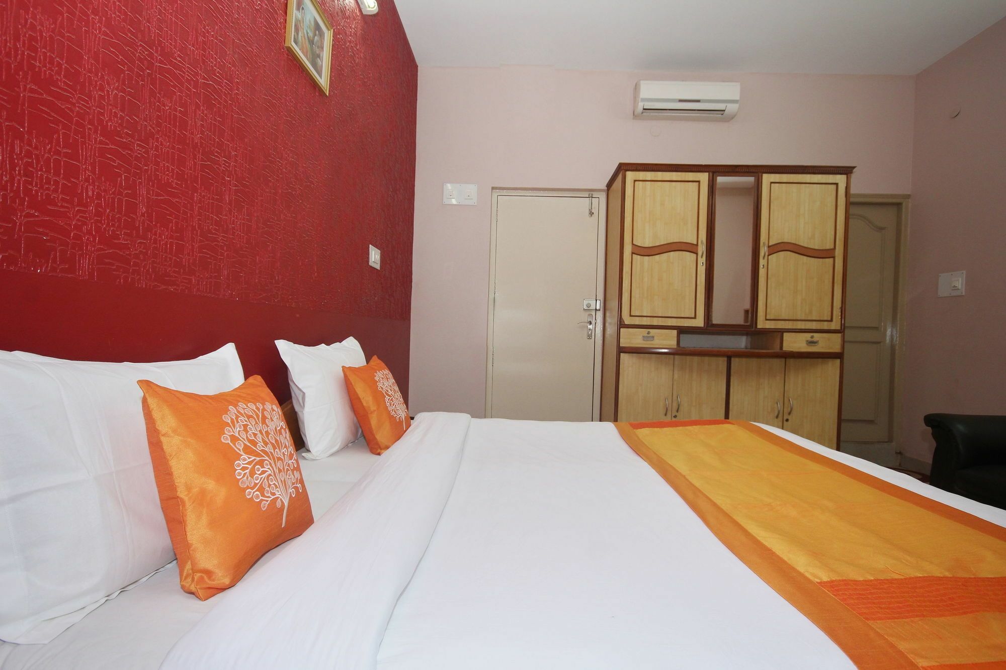 Itsy Hotels Shree Comforts Bangalore Extérieur photo